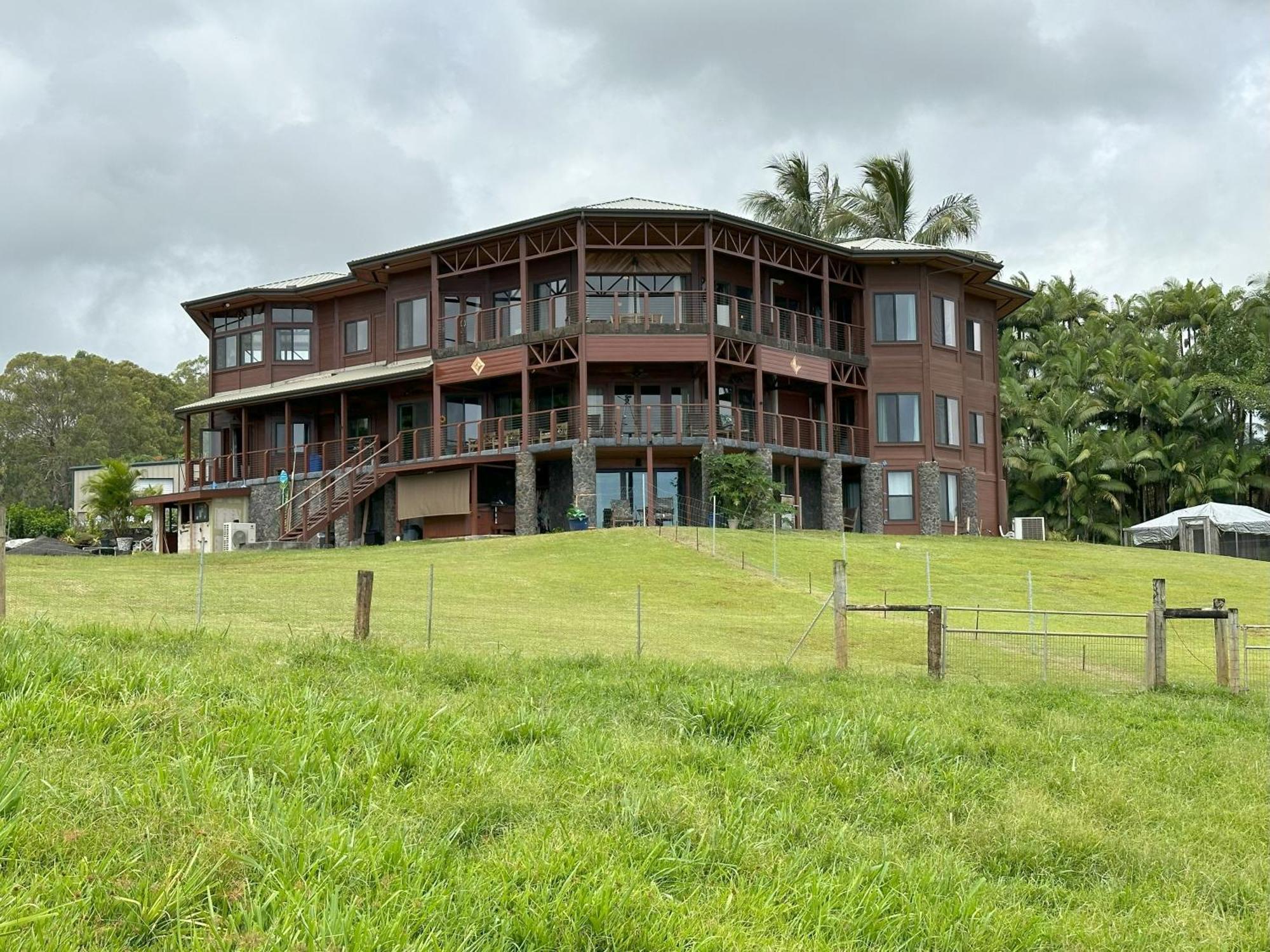 Hawaii Magic Skies Bed & Breakfast *