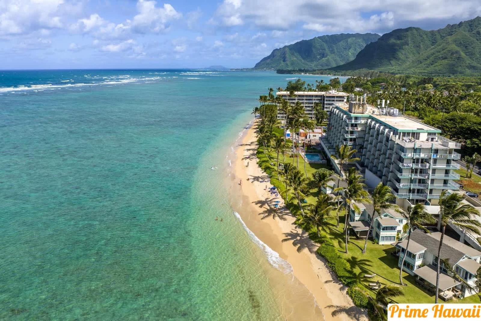 Luxury Beachfront Hau'ula