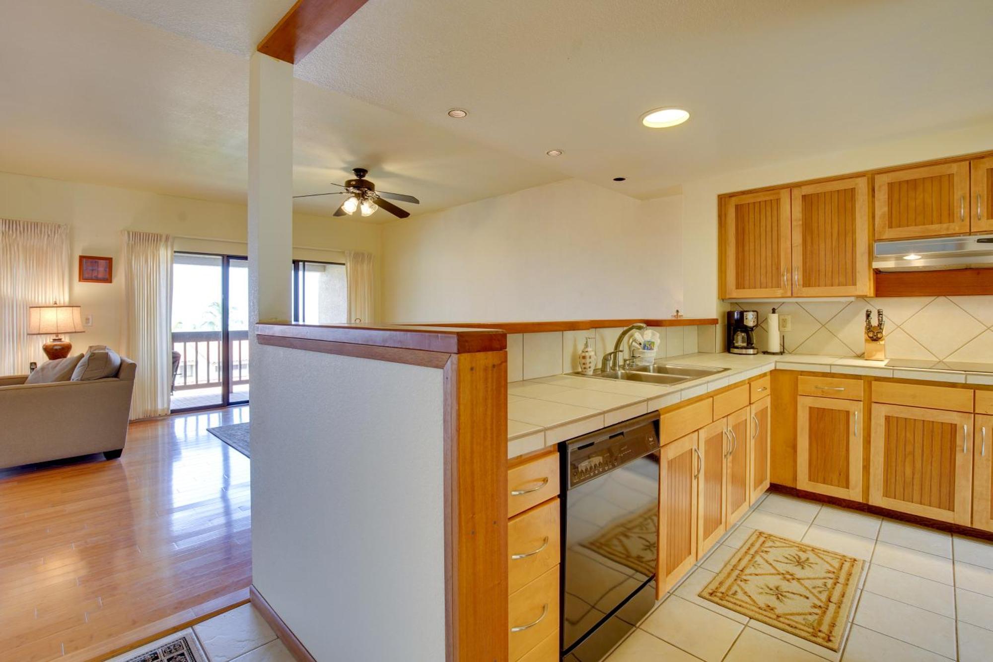With Access And Ocean View! Kailua-Kona