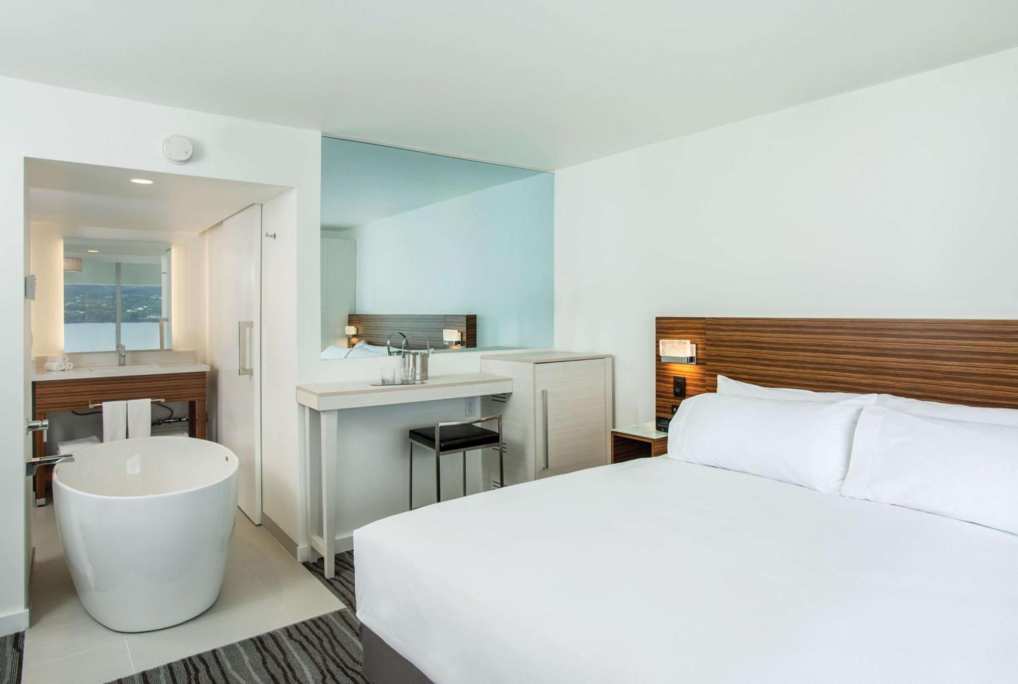 Grand Naniloa Hotel, A Doubletree By Hilton 4*