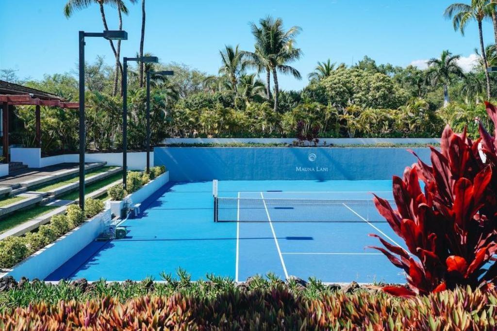 Mauna Lani, Collection