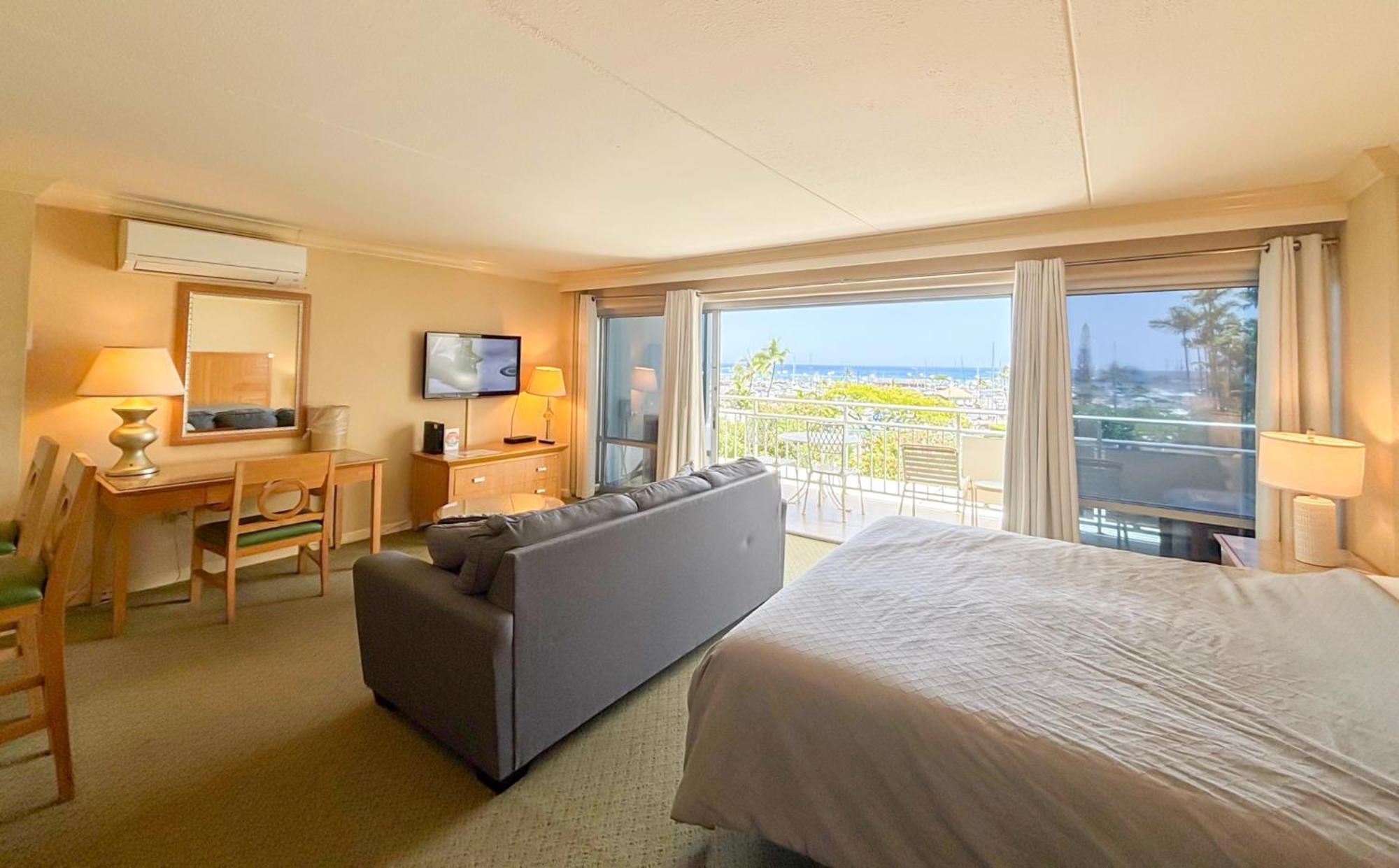 Holiday home Ilikai 308 - Spacious With Stunning Ocean & Harbor Views Honolulu