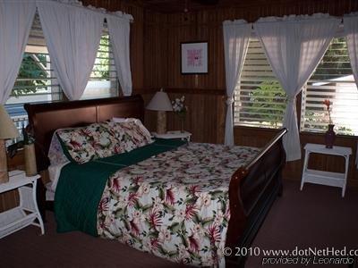 Bed & Breakfast Poipu 3*