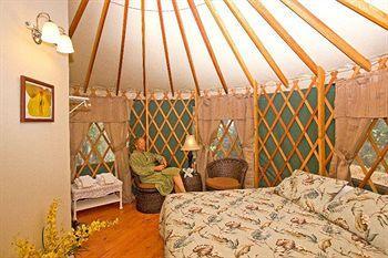 Hawaii Island Retreat At Ahu Pohaku Ho'omaluhia Lodge *