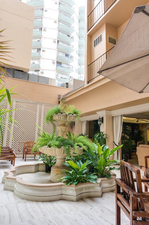 Aston Beachside Hotel