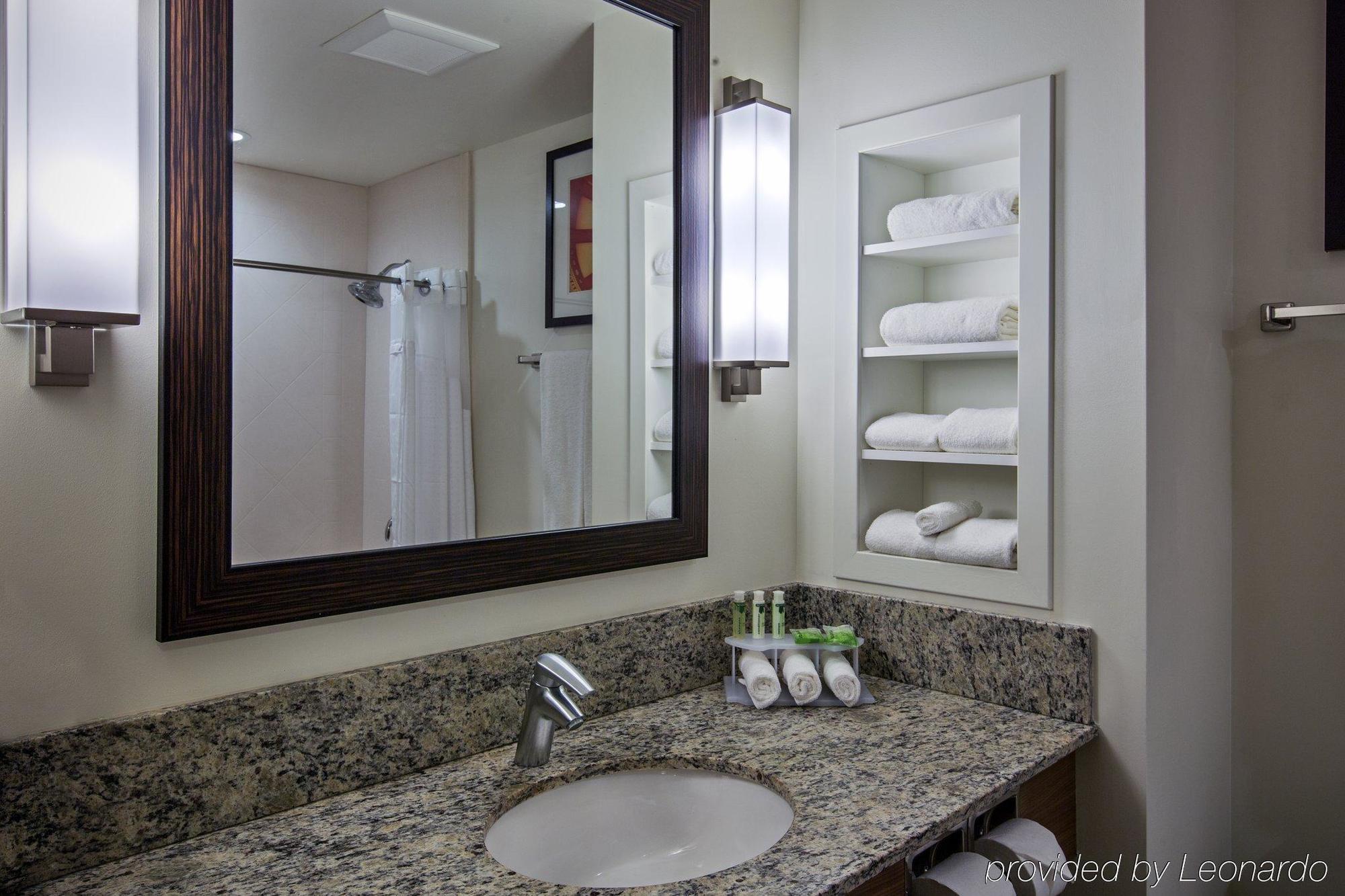 Resort Express & By Ihg Kailua-Kona
