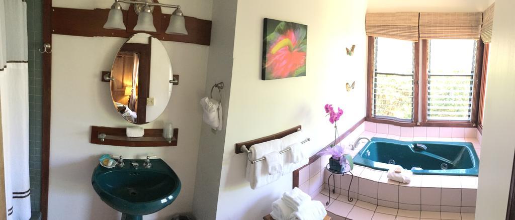 Bed & Breakfast Poipu