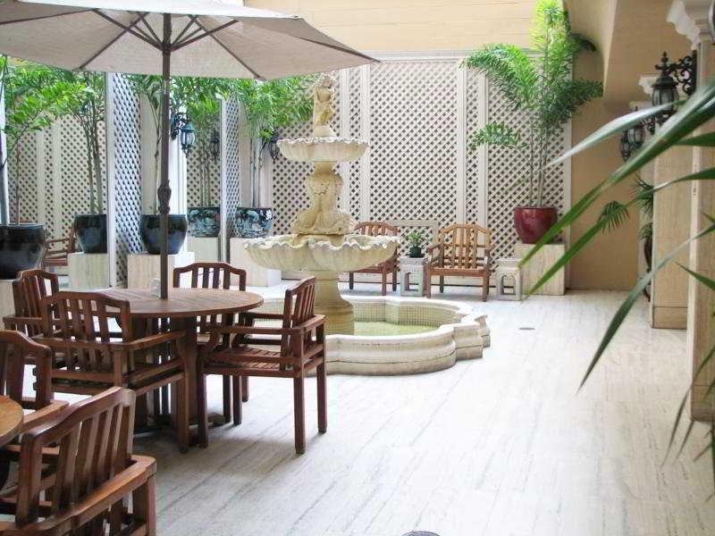 Aston Beachside Waikiki