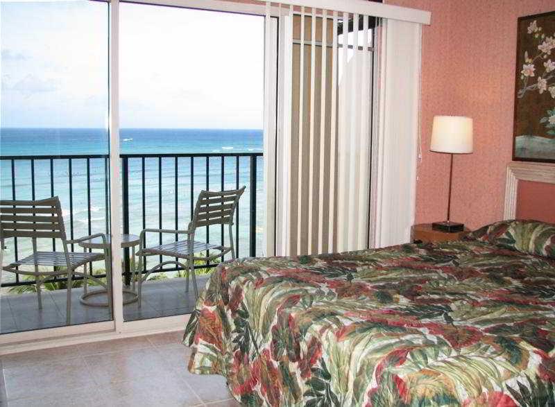 Aston Beachside Hotel 2*