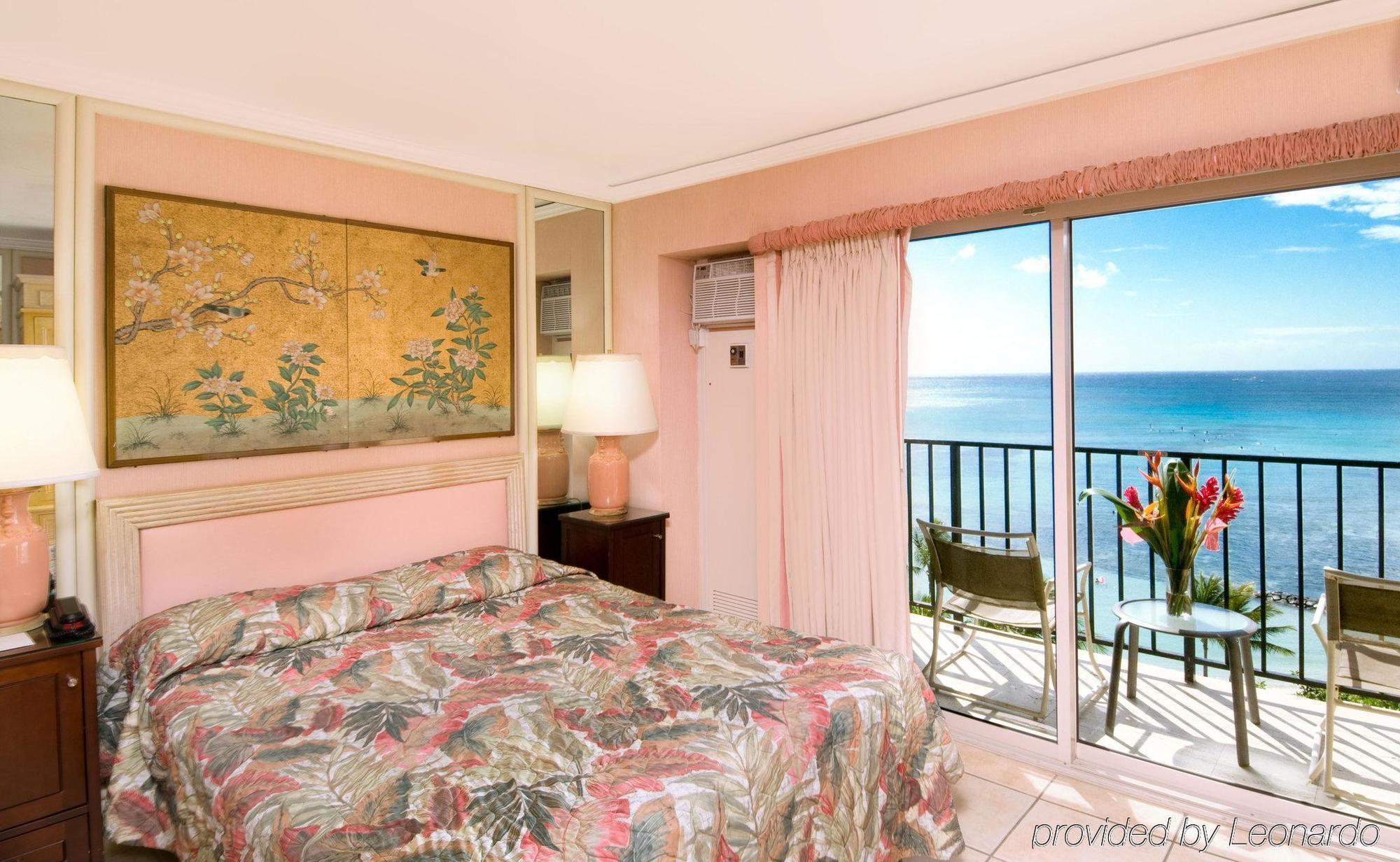 Aston Beachside Hotel