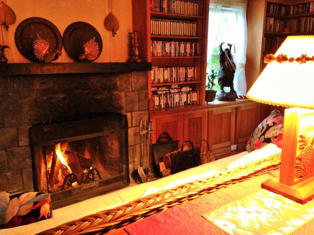 Aloha Happy Place Bed & Breakfast 4*