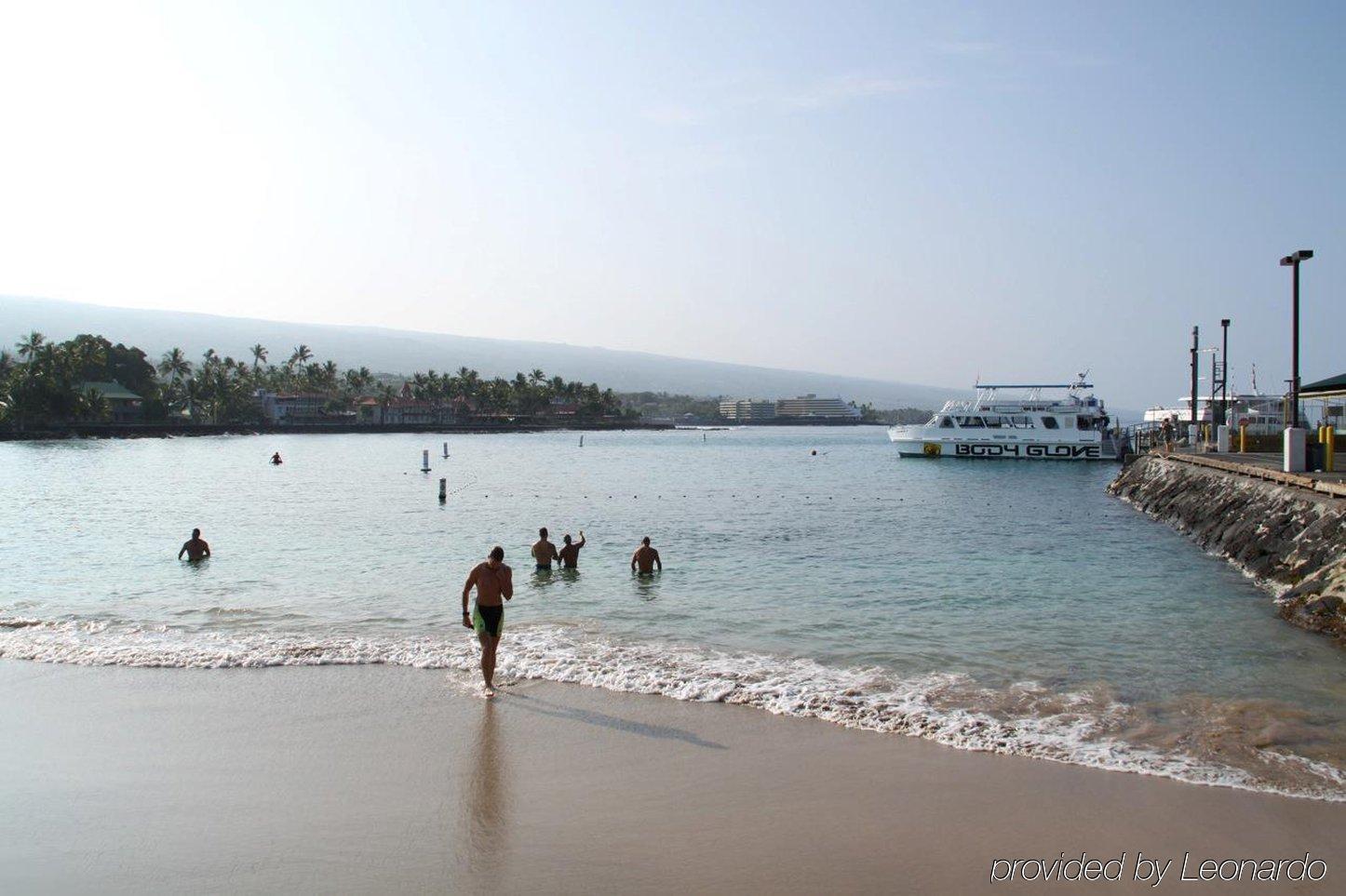 Express & By Ihg Resort Kailua-Kona