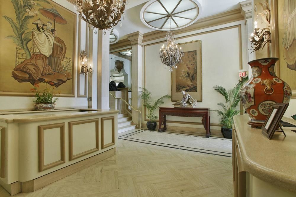 Hotel Aston Beachside 2*