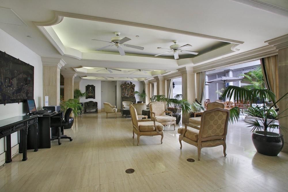Aston Beachside Hotel 2*