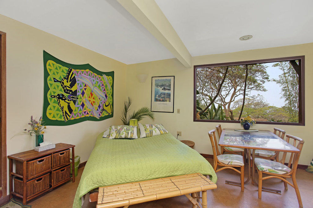 Dragonfly Ranch & Eco-spa Guest house