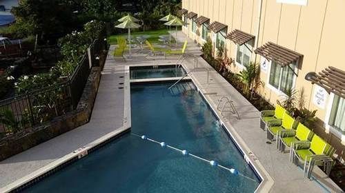 Express & By Ihg 3*