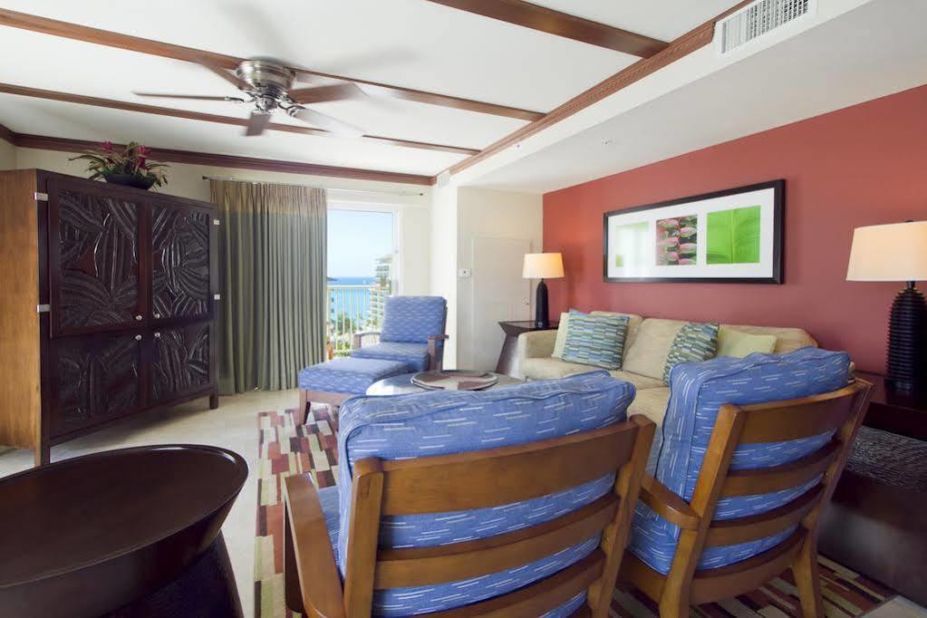 Club Wyndham At Waikiki Walk