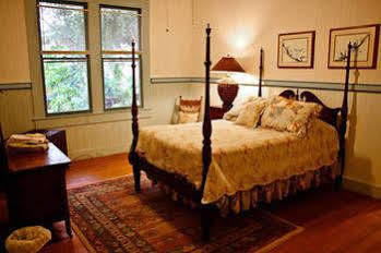 Plantation Hotel