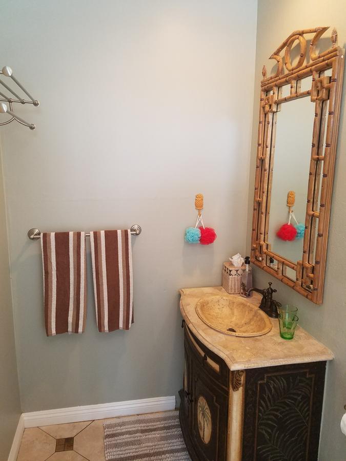 Old House-walk To Town & Beach! 3* Lahaina