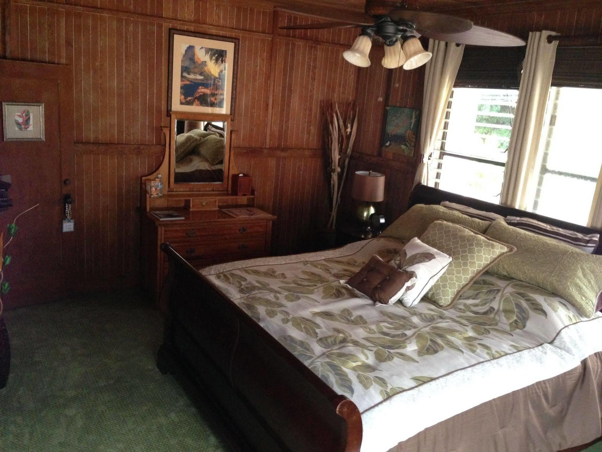 Poipu Bed & Breakfast