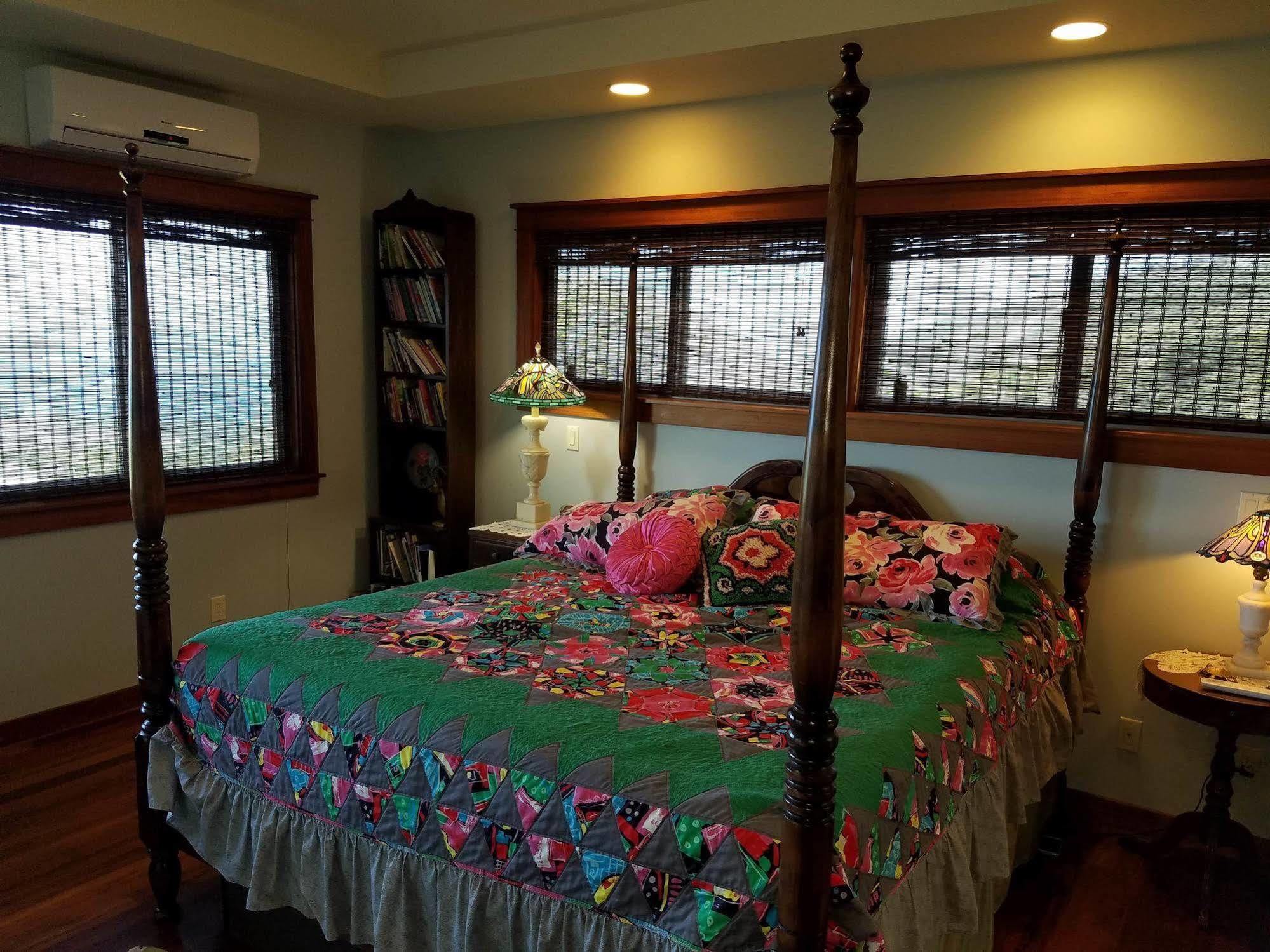 Kona Palace In