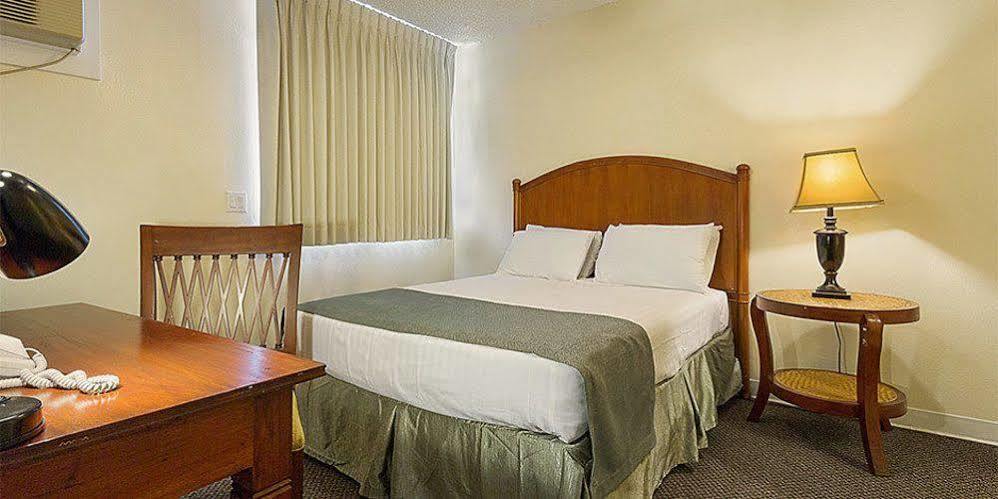 Pacific Marina Airport Hotel 2*