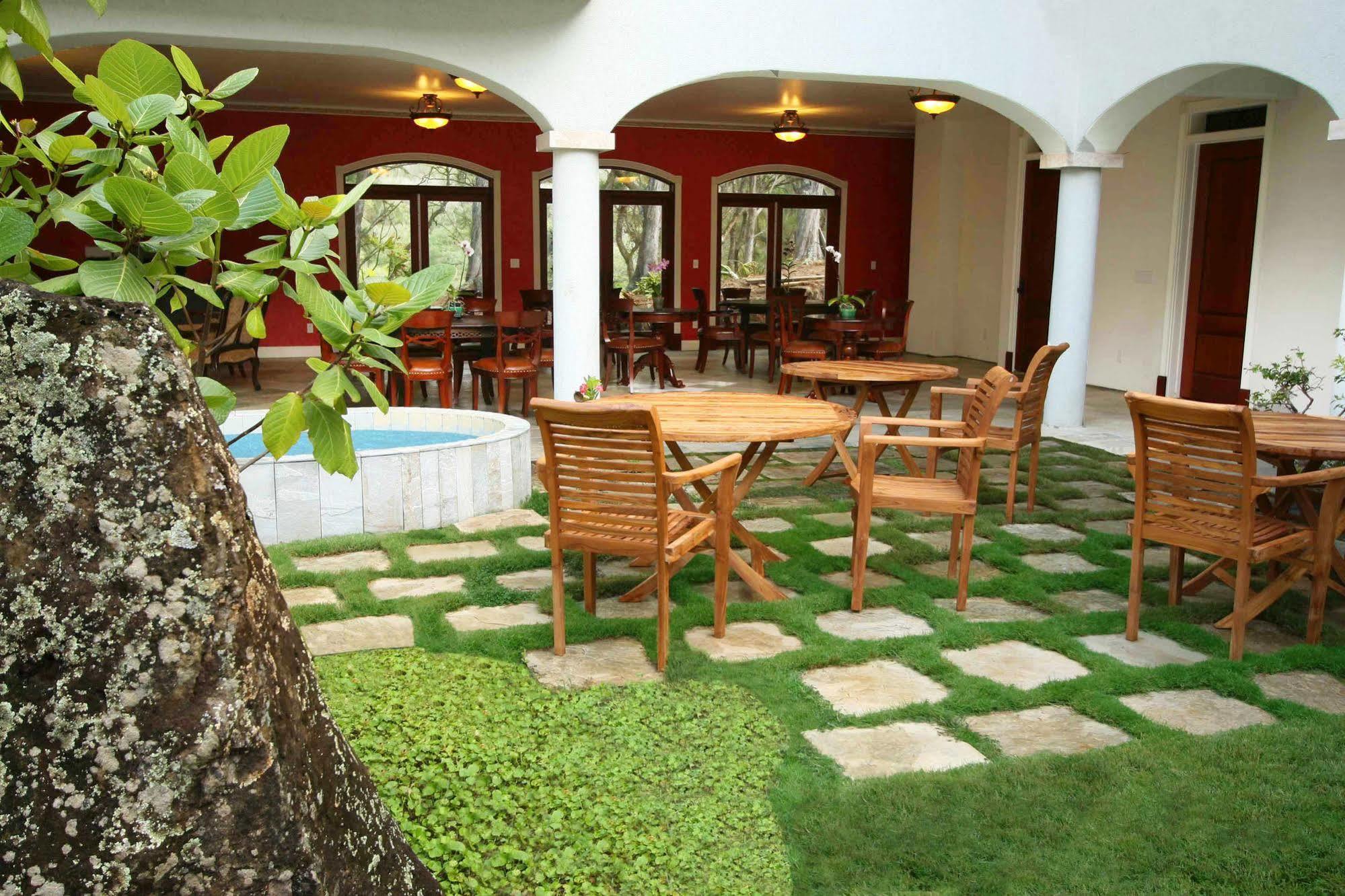 Hawaii Island Retreat At Ahu Pohaku Ho'omaluhia Lodge
