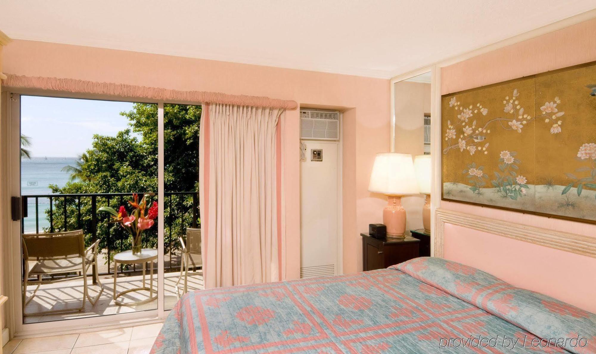 Aston Beachside Hotel Waikiki
