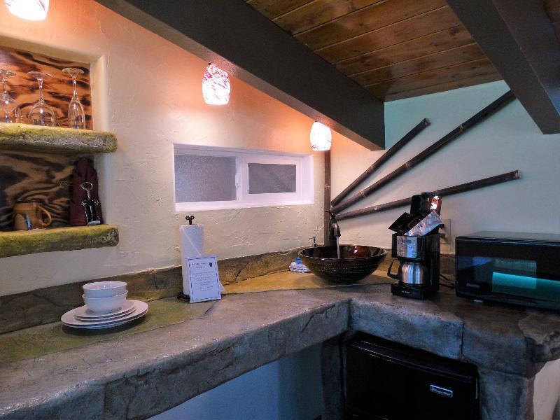Kilauea Lodge