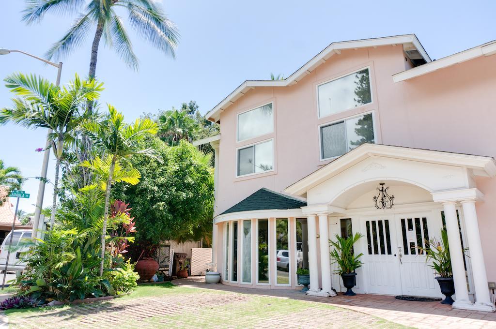 Guest house Old House-walk To Town & Beach!