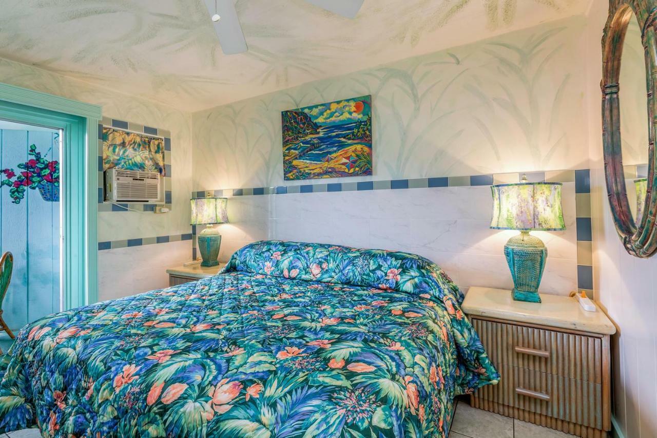 Garden Island Hotel 2*