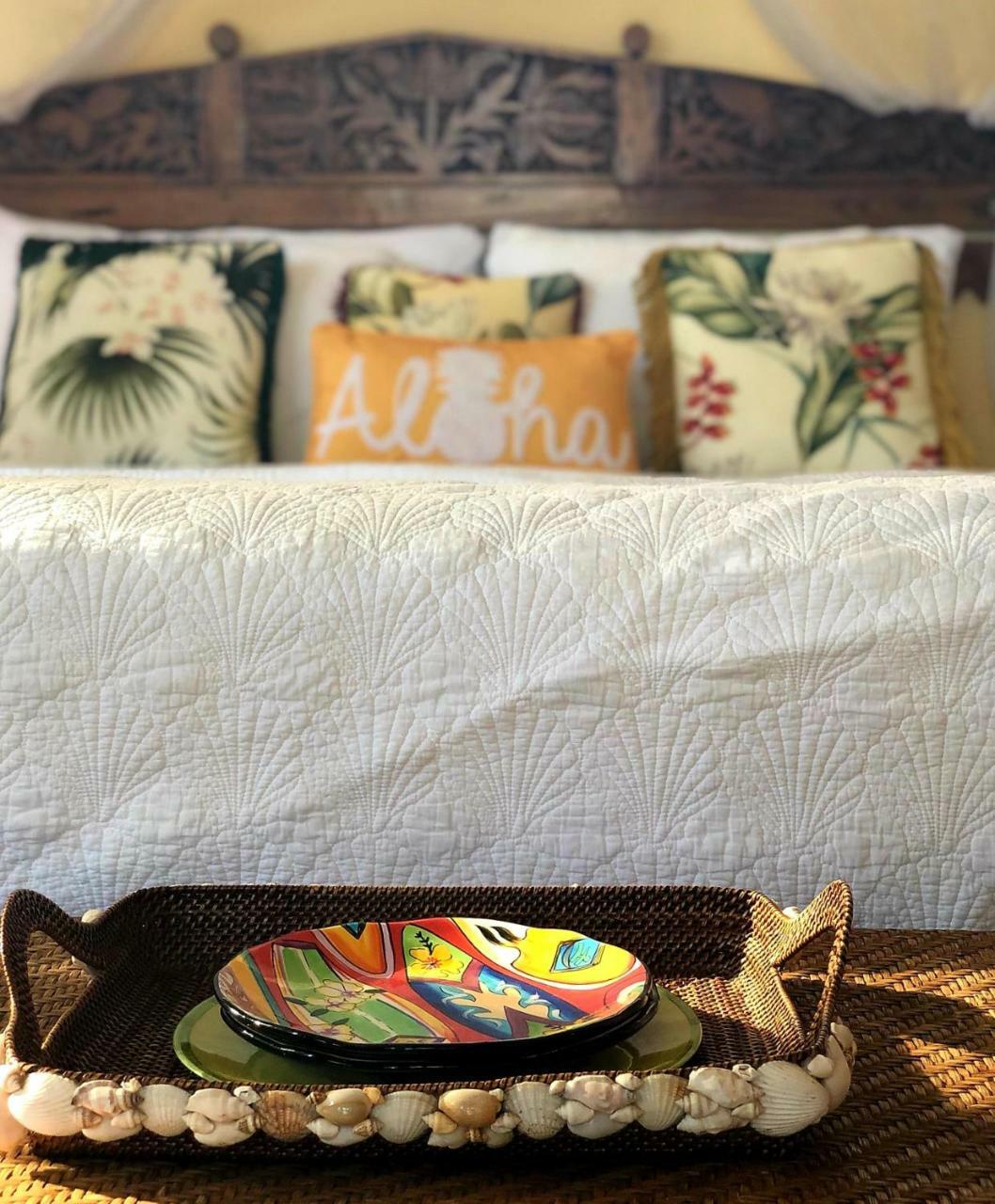Old House-walk To Town & Beach! Guest house Lahaina