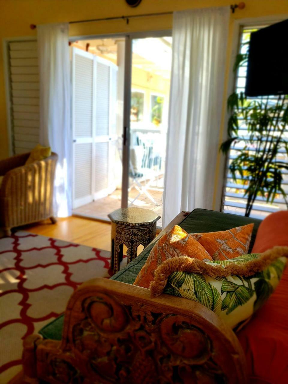 Guest house Old House-walk To Town & Beach! Lahaina