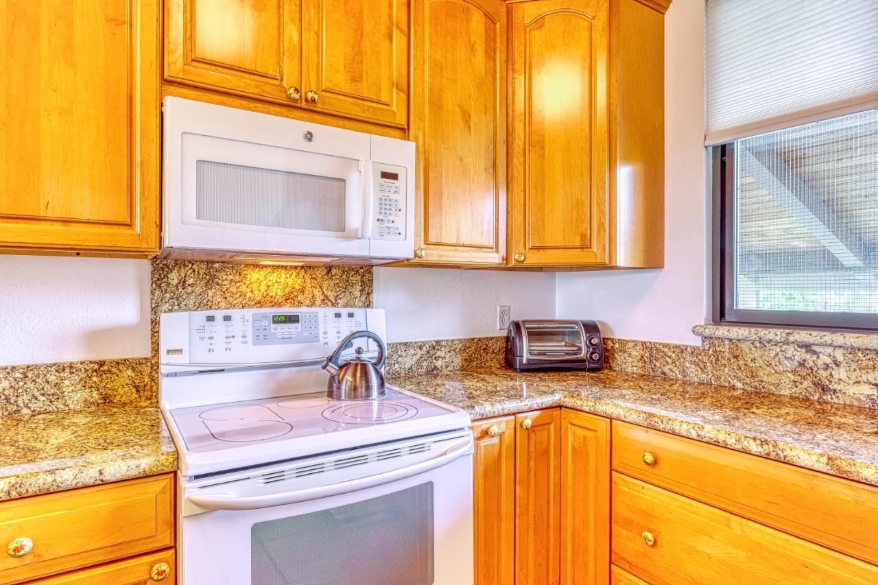 Keauhou Kona Surf & Racquet Club #7-302 Apartment *